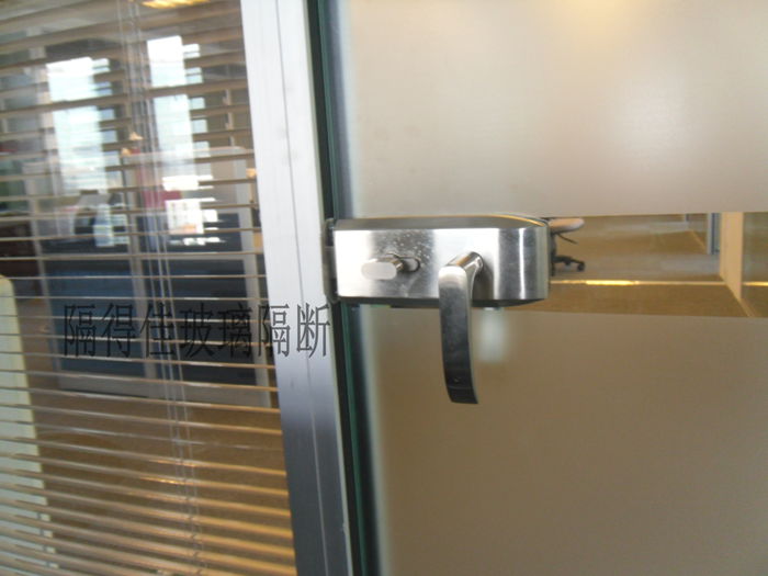 雙層玻璃百葉隔斷門(mén)鎖